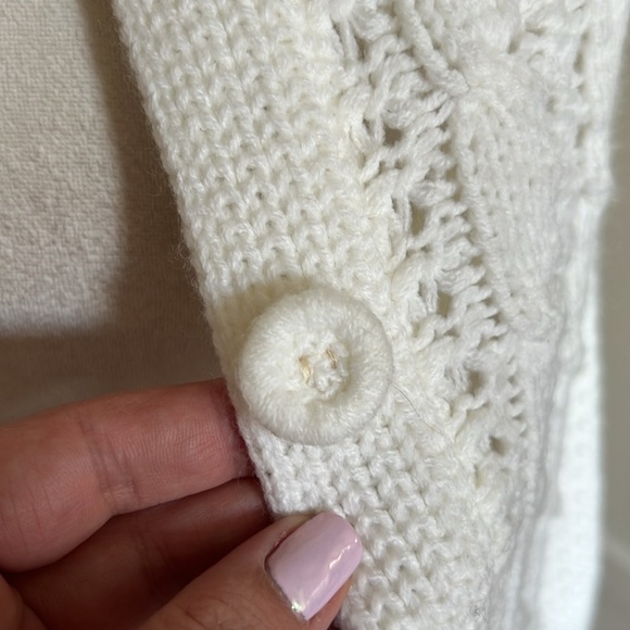 Vintage White Spring Easter Knit Cape/Poncho with Fringe - OS - Picture 8 of 9